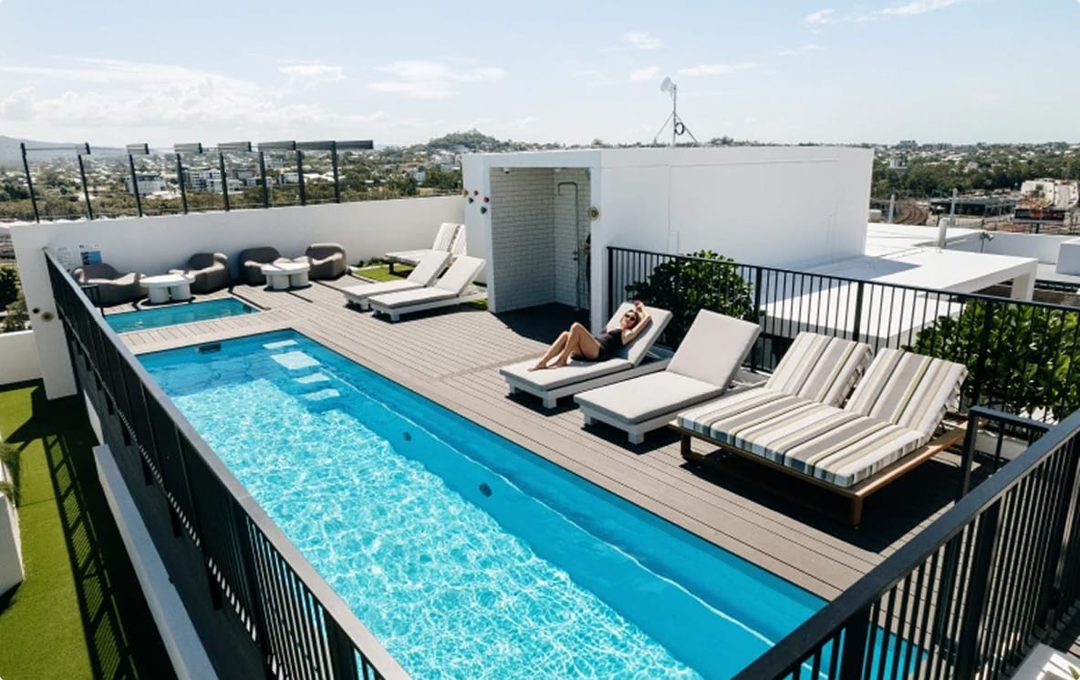 Heated pool & spa